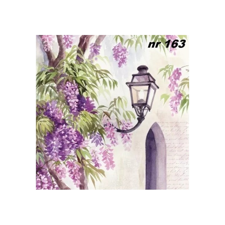 Lantern among wisteria bloom servet 33x33cm